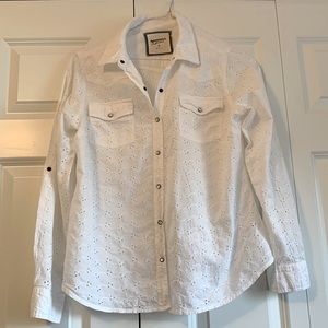 White Eyelet Women’s Snap Front Shirt From Arizona Jean Co.